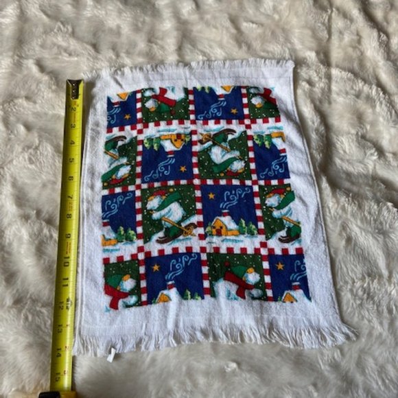 2/$30 Christmas Towels, Pot Holder and Santa Oven Mitt - Picture 6 of 16